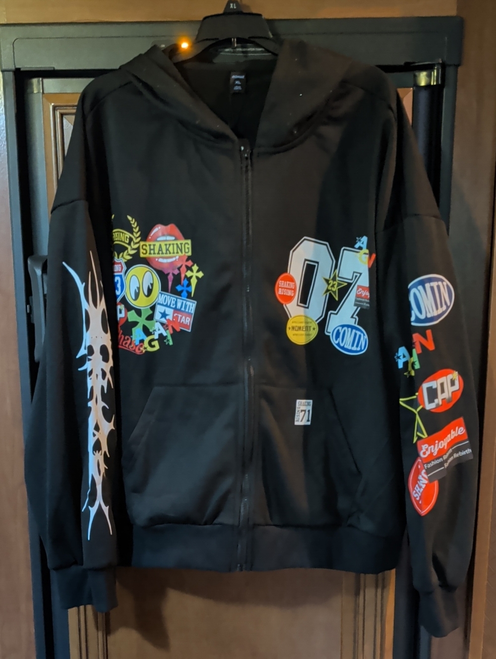 ROMWE Black Graphic Zip-Up Hoodie with Multicolor Patches